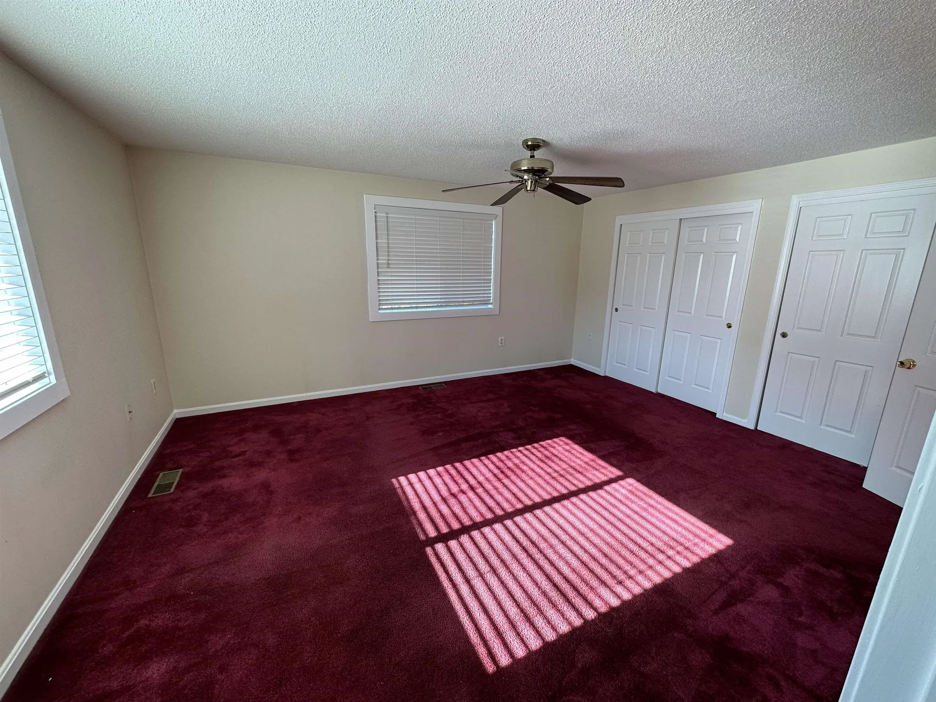 12 Carson Circle Nashua NH 03062