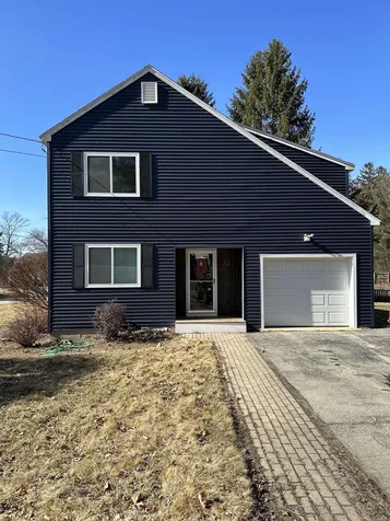 12 Carson Circle Nashua NH 03062