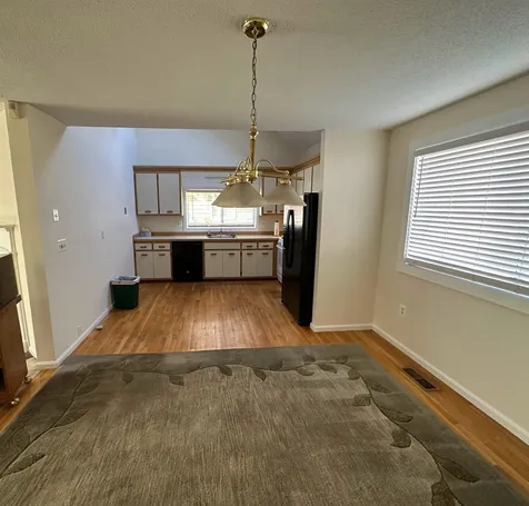 12 Carson Circle Nashua NH 03062