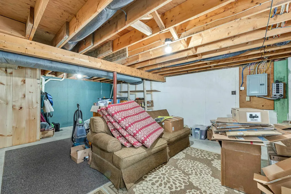 213 Cherry Hill Road Grafton NH 03240