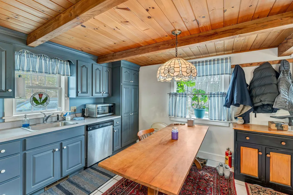 213 Cherry Hill Road Grafton NH 03240