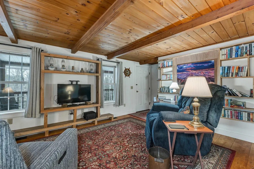 213 Cherry Hill Road Grafton NH 03240