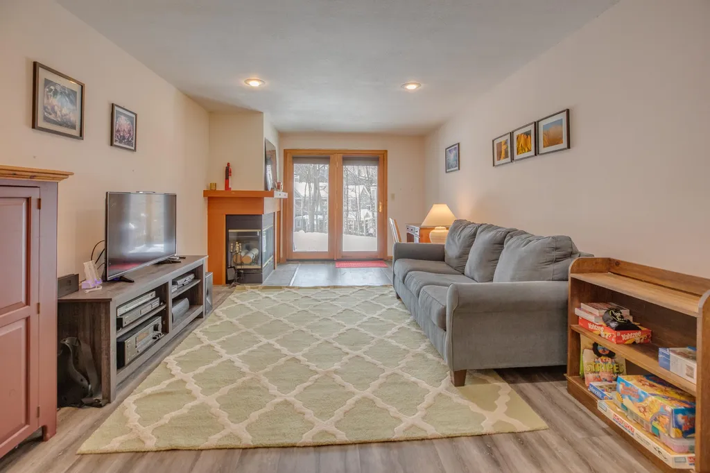 31 Pine Hill Lane Lincoln NH 03251
