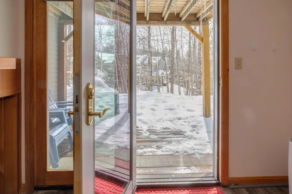 31 Pine Hill Lane Lincoln NH 03251
