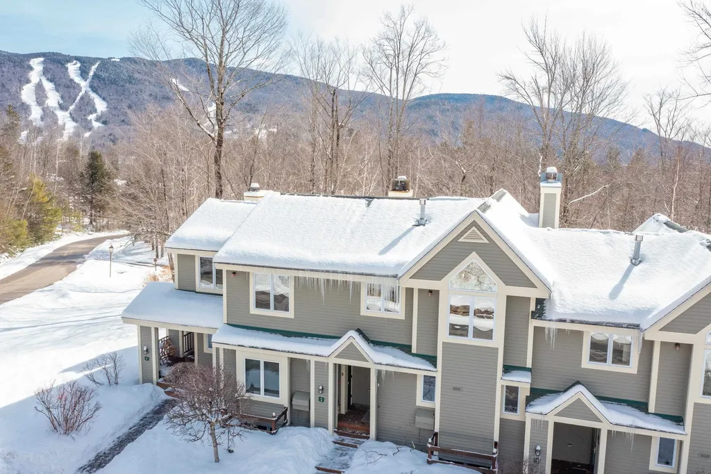 31 Pine Hill Lane Lincoln NH 03251