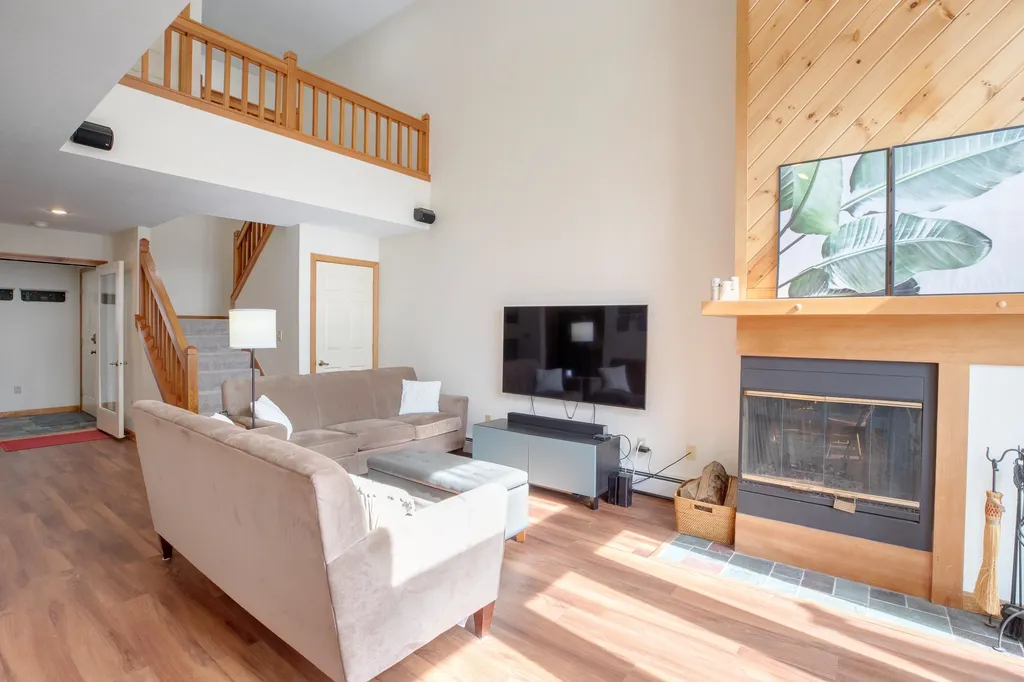 31 Pine Hill Lane Lincoln NH 03251