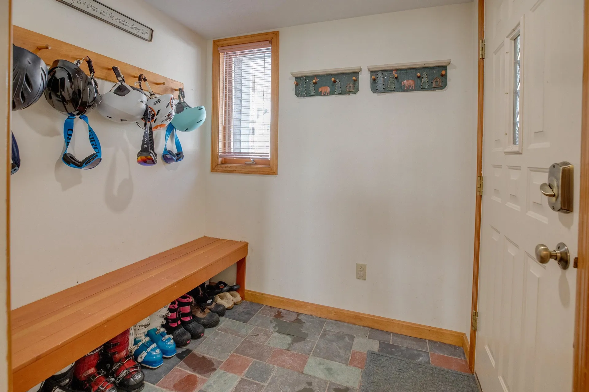 31 Pine Hill Lane Lincoln NH 03251