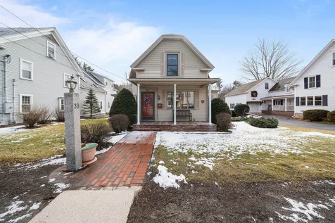 38 South Mast Street Goffstown NH 03045
