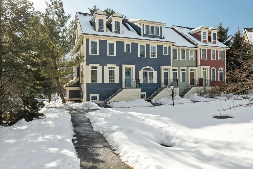 46B Barrister Drive Hartford VT 05001
