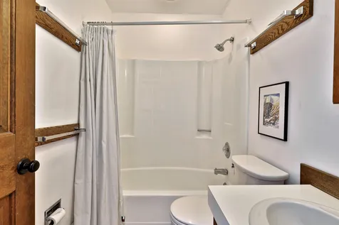 112 Forest Lane Rochester VT 05767