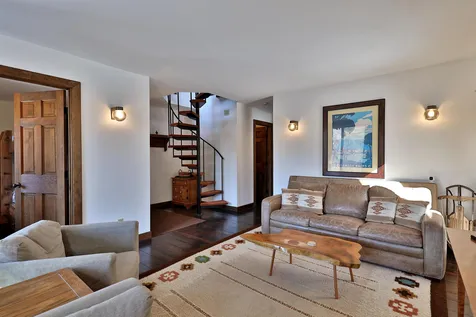 112 Forest Lane Rochester VT 05767