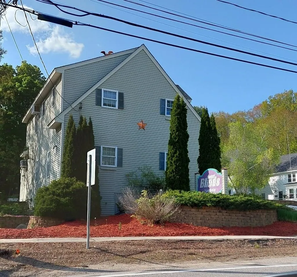 11 Spruce Street Bristol NH 03222