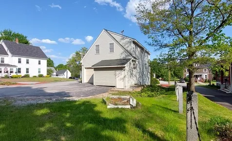 11 Spruce Street Bristol NH 03222