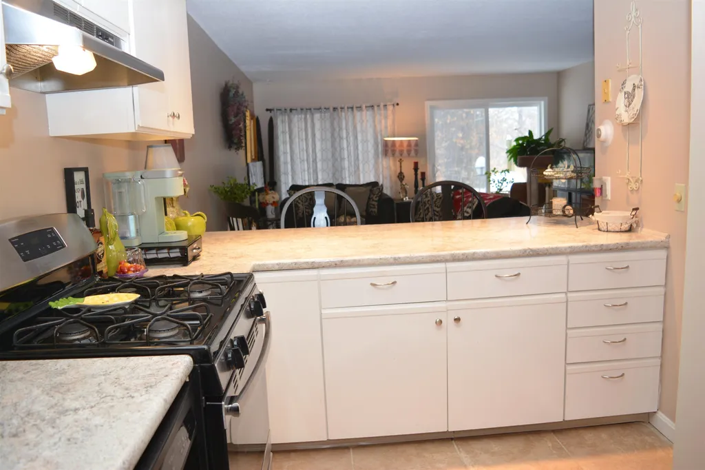 40 Marsten Lane Enfield NH 03748
