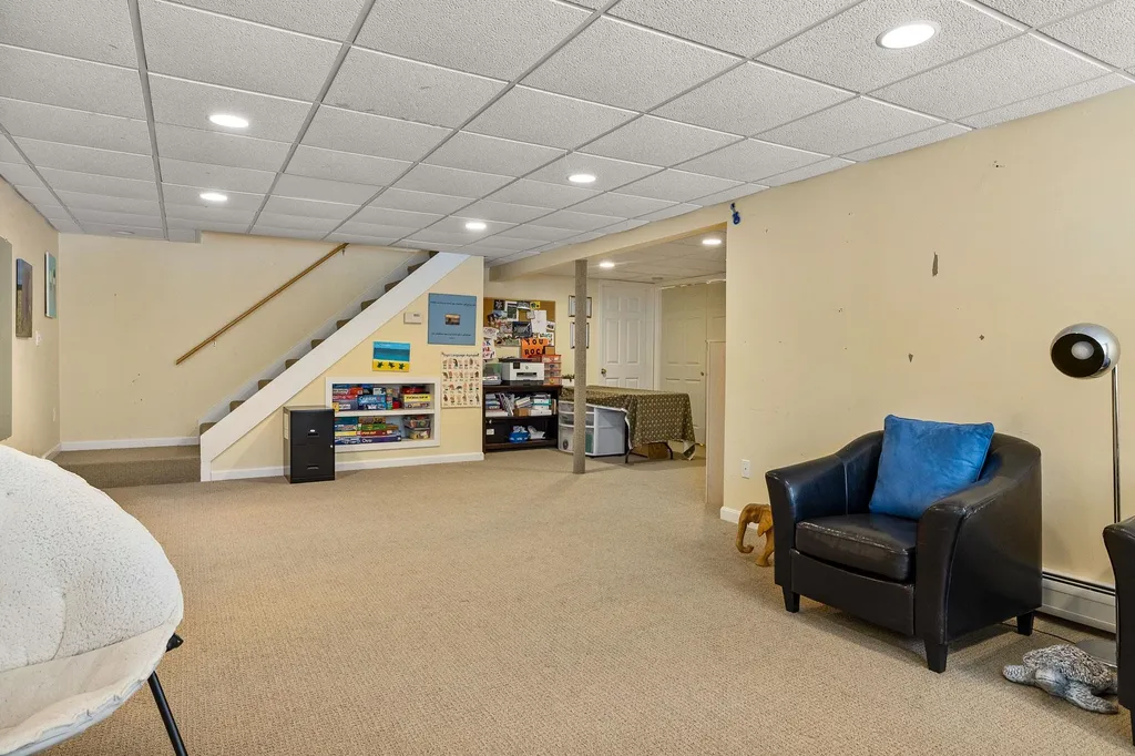 17 Lamington Hill Road Stratham NH 03885