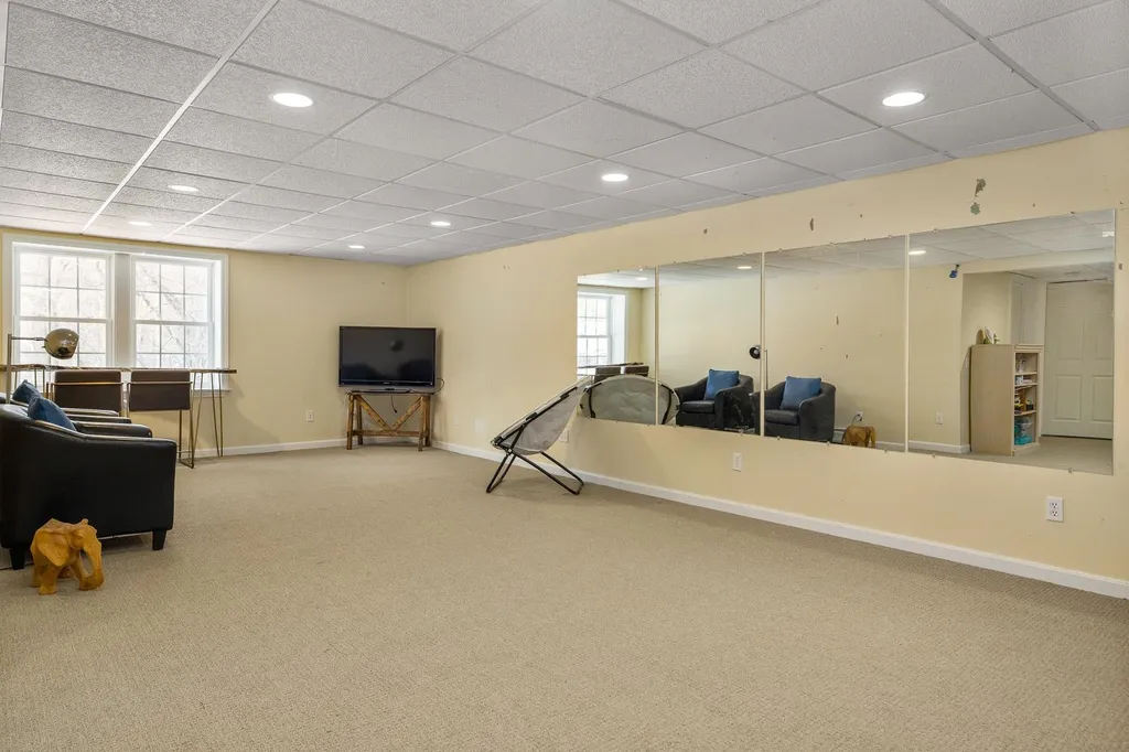 17 Lamington Hill Road Stratham NH 03885