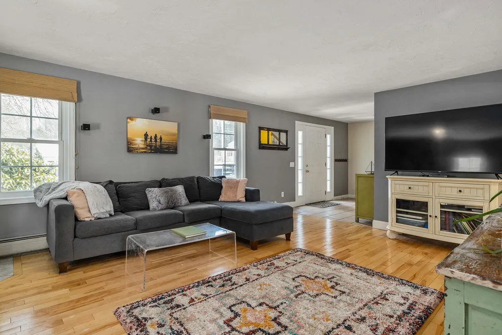 17 Lamington Hill Road Stratham NH 03885