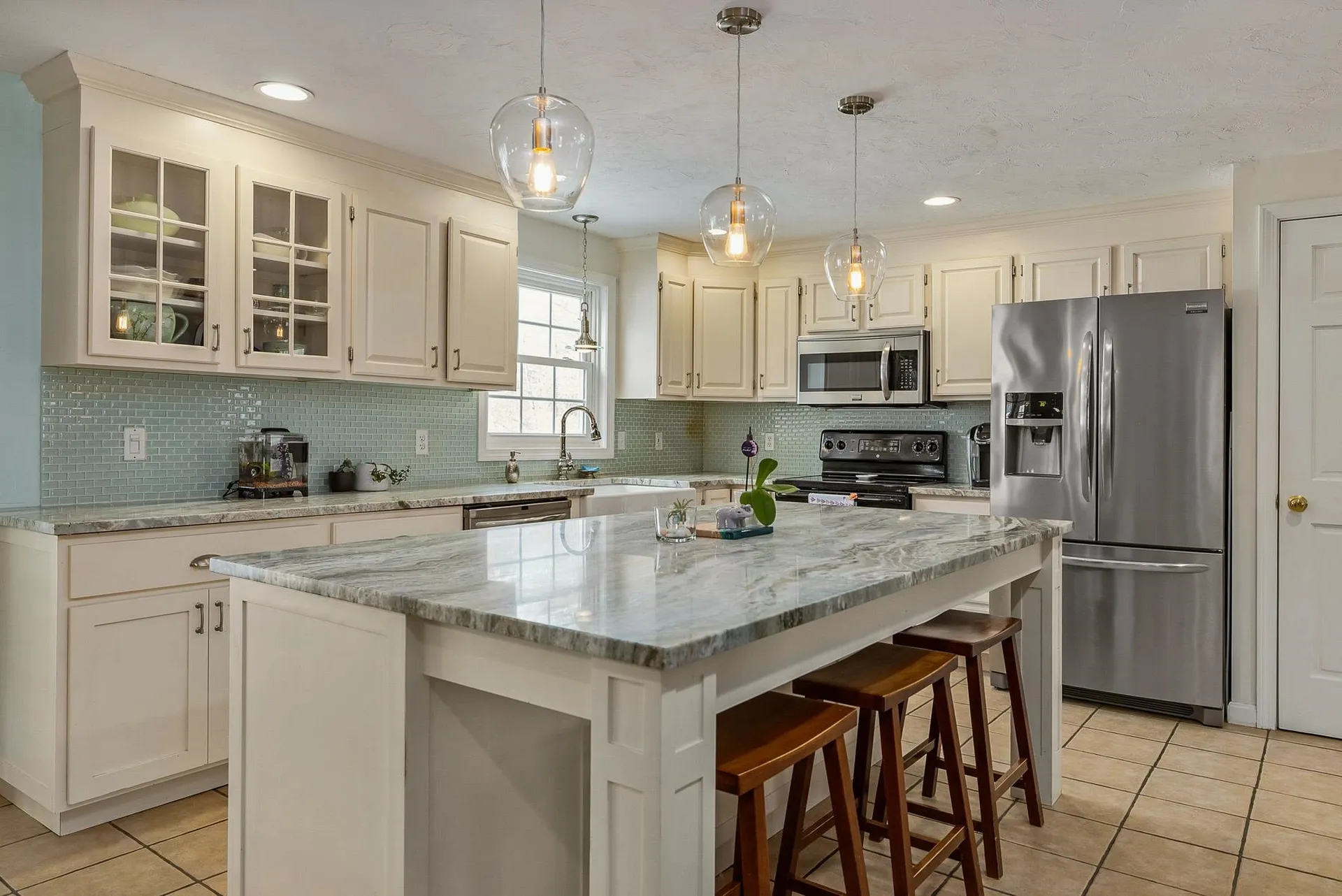 17 Lamington Hill Road Stratham NH 03885