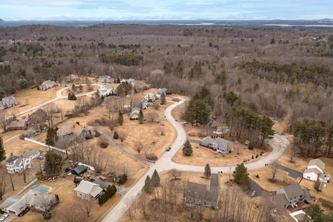 17 Lamington Hill Road Stratham NH 03885