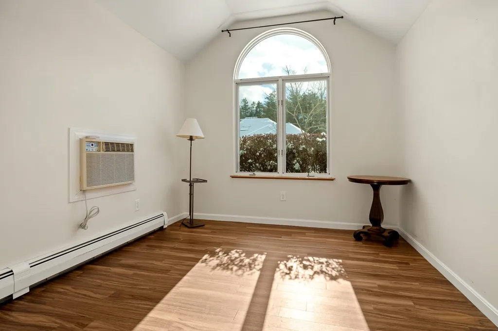 10 Skyline Way Hartford VT 05001