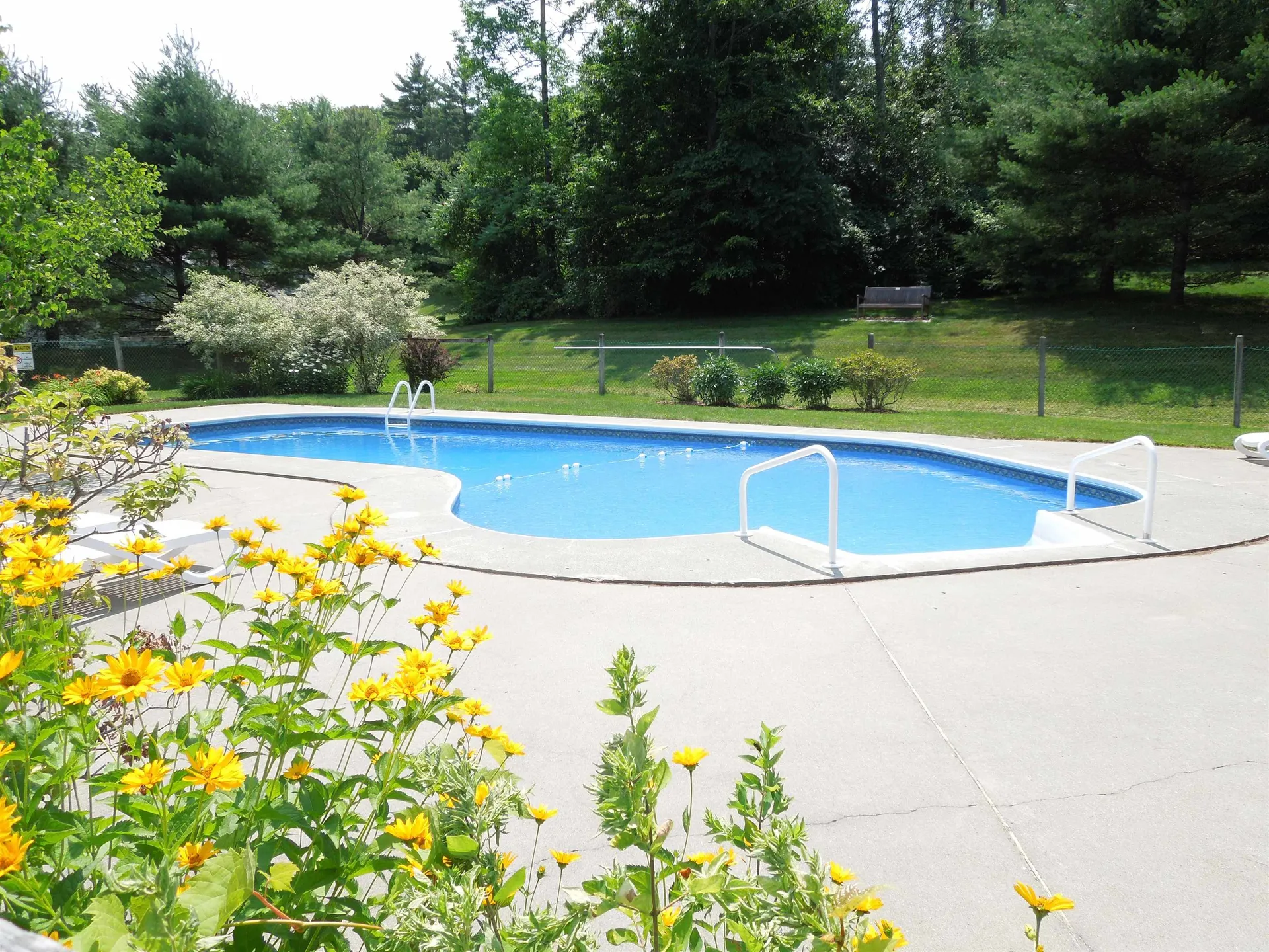 10 Skyline Way Hartford VT 05001