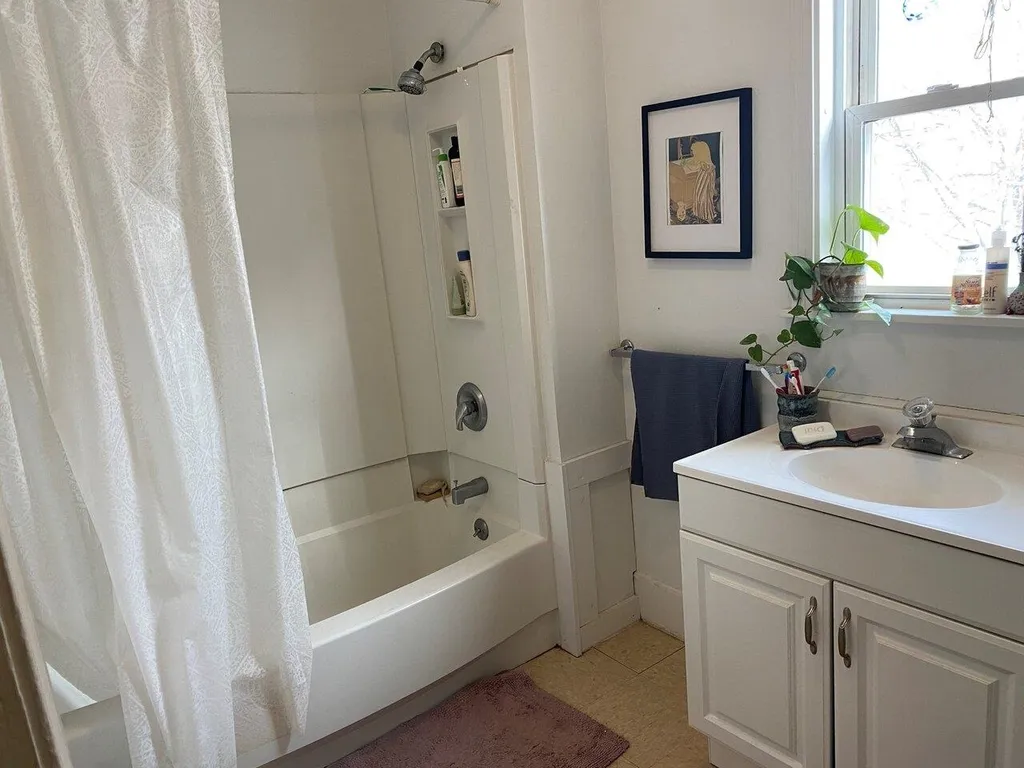 10 Russell Street Burlington VT 05401