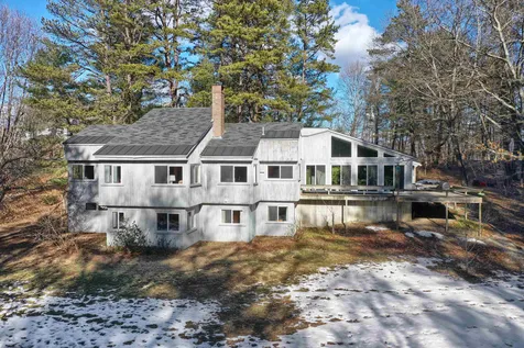 84 Bunker Hill Avenue Stratham NH 03885