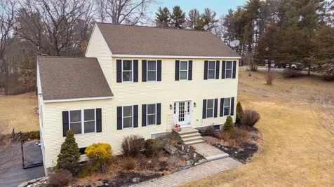 89 Pond Street Salem NH 03079