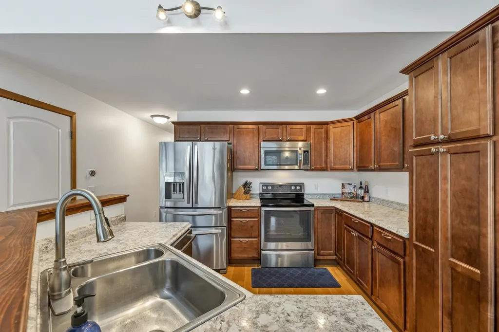 13 Utah Way Milton NH 03851