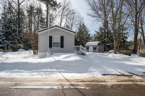 8 Deer Lane Belmont NH 03220