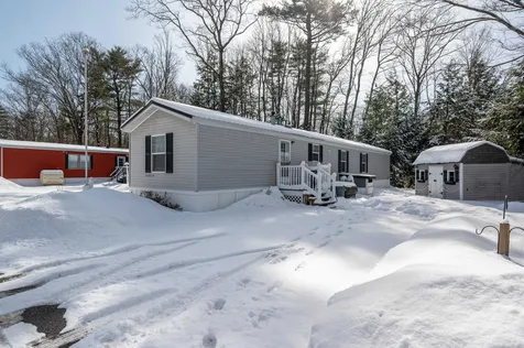 8 Deer Lane Belmont NH 03220