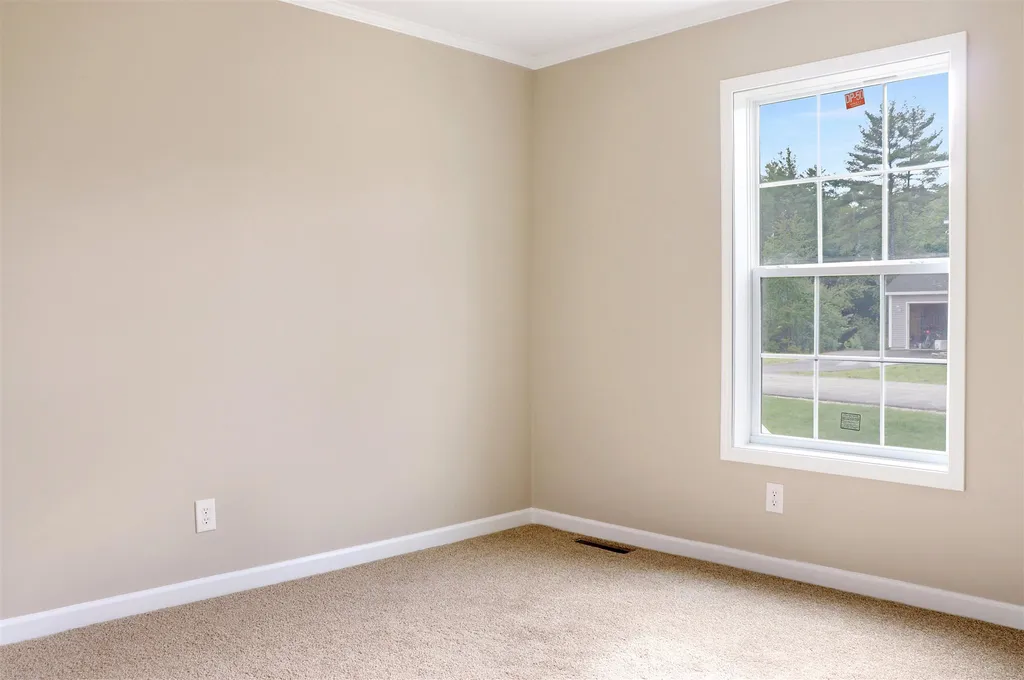 29 Margarets Way Ossipee NH 03864
