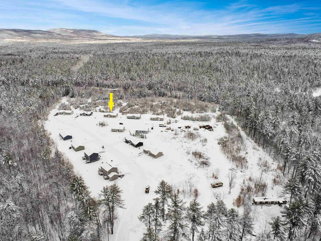 29 Margarets Way Ossipee NH 03864