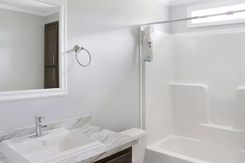 29 Margarets Way Ossipee NH 03864