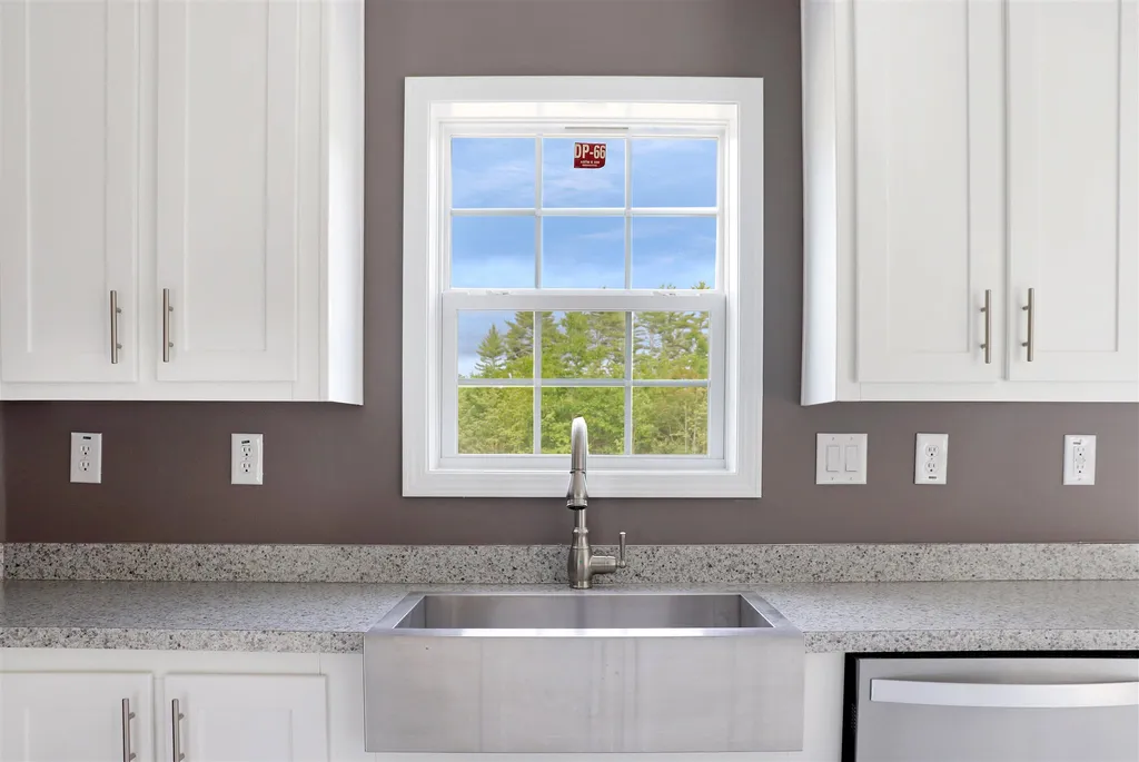 29 Margarets Way Ossipee NH 03864