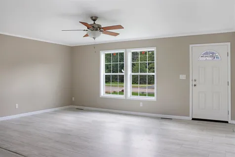29 Margarets Way Ossipee NH 03864