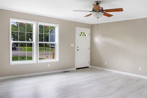 29 Margarets Way Ossipee NH 03864