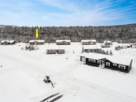29 Margarets Way Ossipee NH 03864