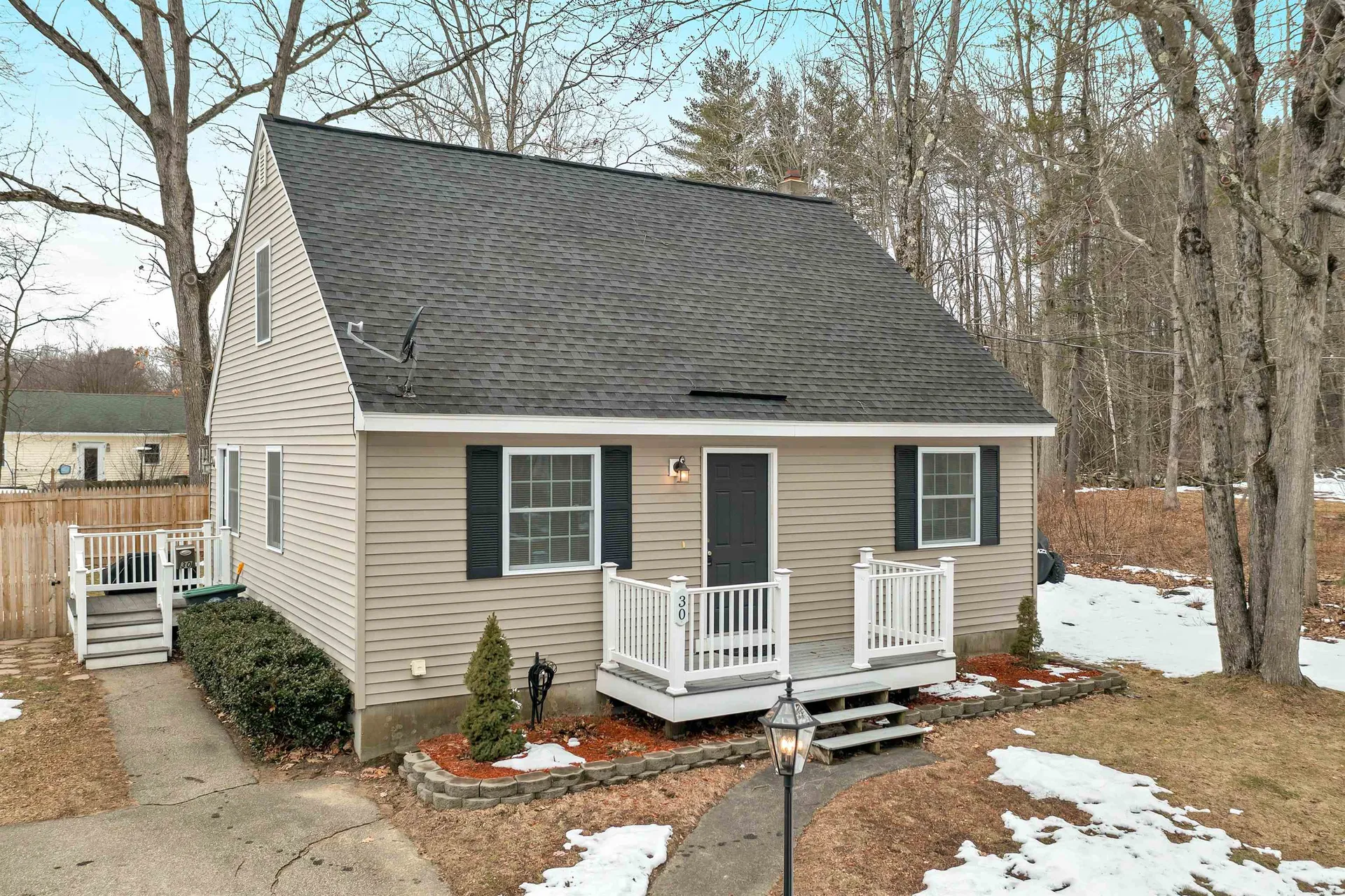 30 Duffy Street Franklin NH 03235