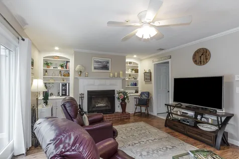 12 Independence Way Laconia NH 03246