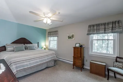 12 Independence Way Laconia NH 03246