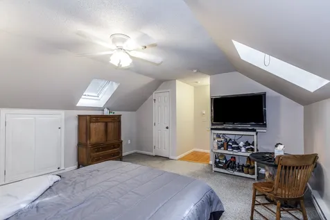 12 Independence Way Laconia NH 03246