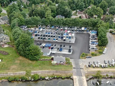 12 Independence Way Laconia NH 03246