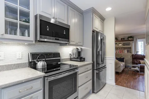 12 Independence Way Laconia NH 03246