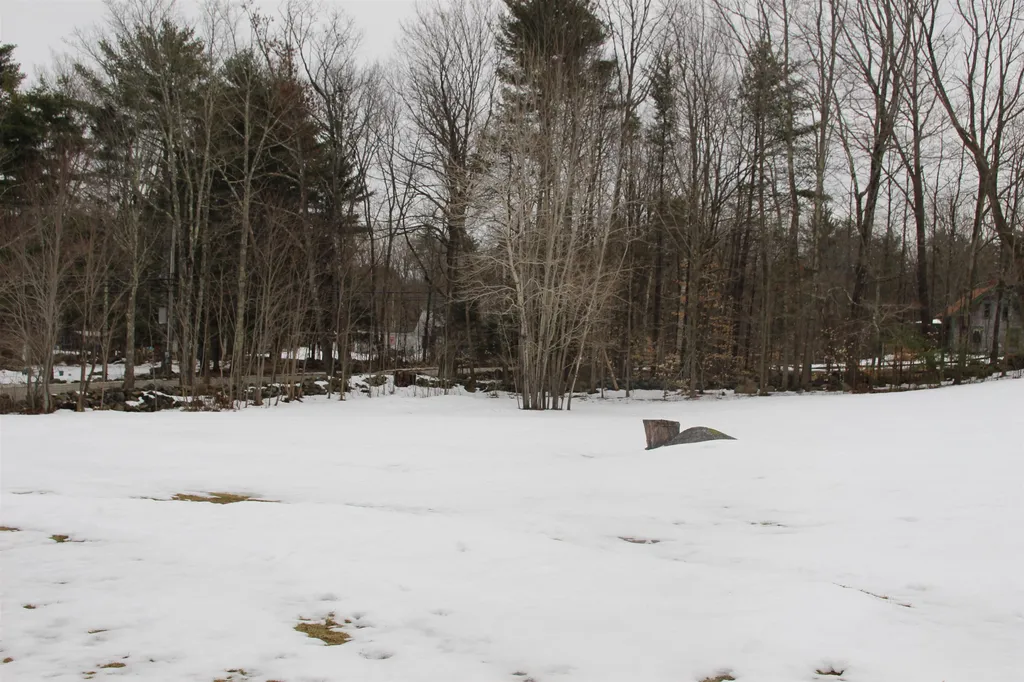 58 Greenfield Road Francestown NH 03043