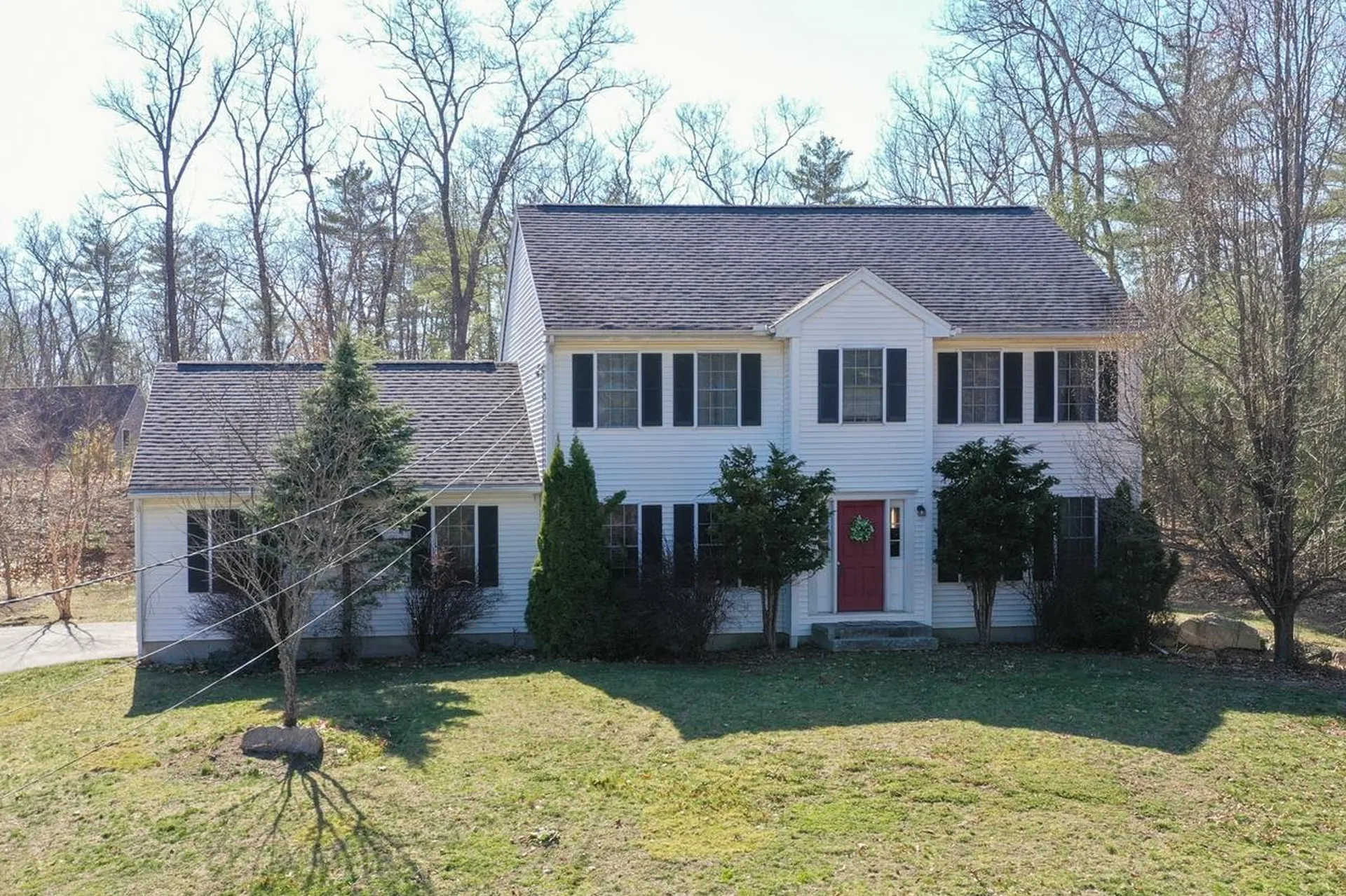 17 Ponemah Road Amherst NH 03031