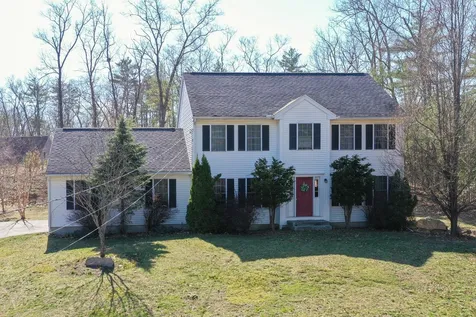 17 Ponemah Road Amherst NH 03031
