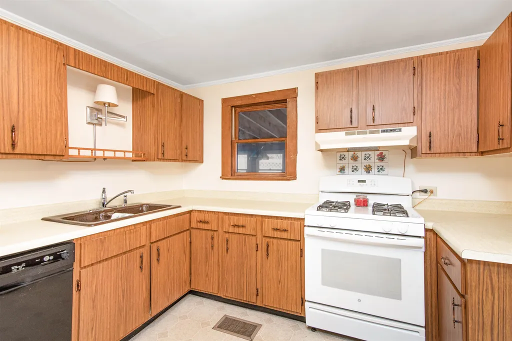 15 Pine Place Burlington VT 05401