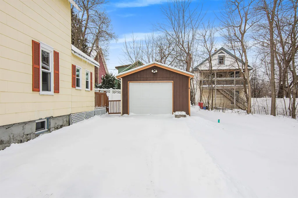 15 Pine Place Burlington VT 05401