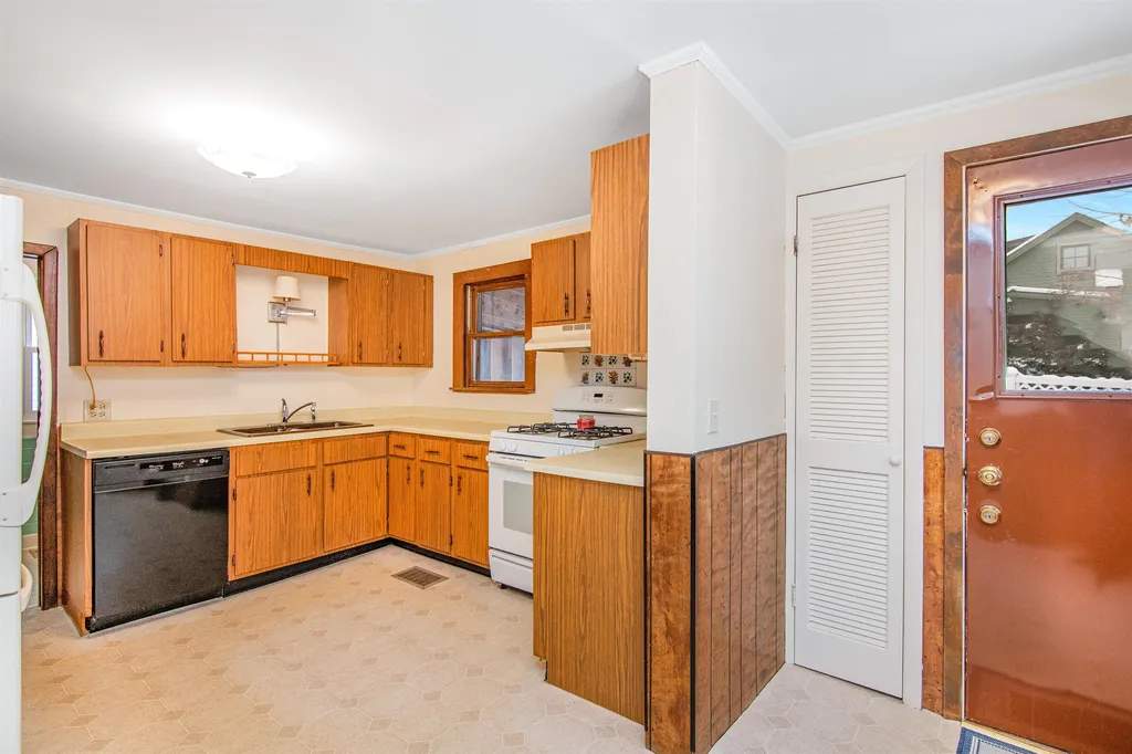 15 Pine Place Burlington VT 05401